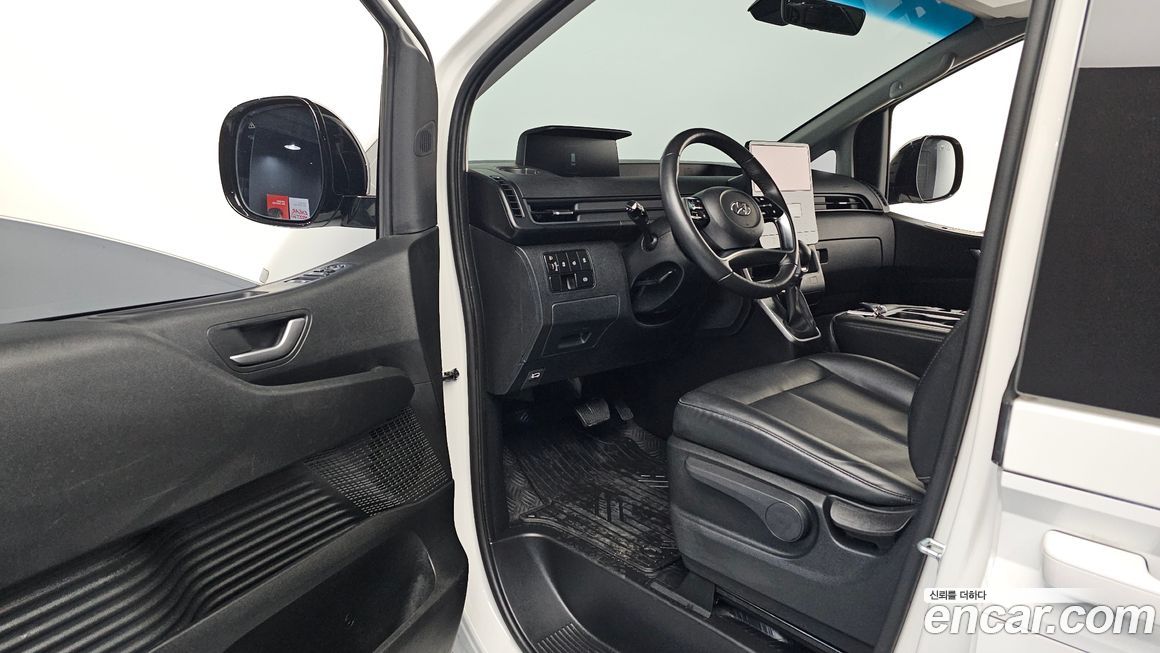 Hyundai Staria 2023