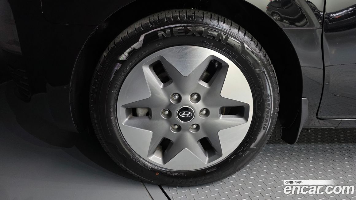 Hyundai Staria 2022