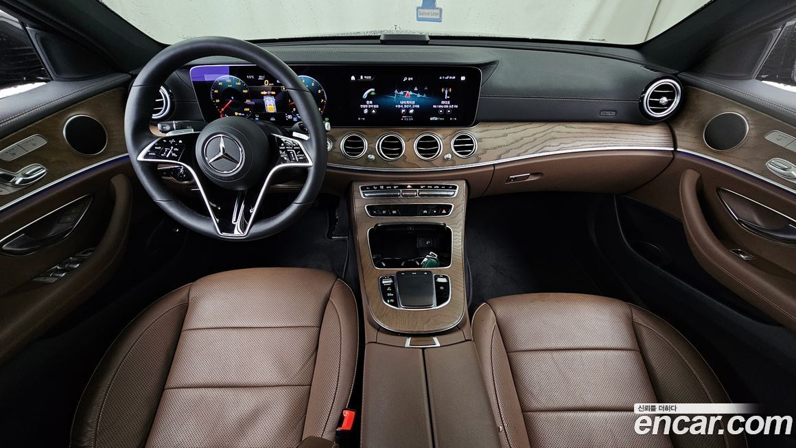 Mercedes-Benz E-Class 2021