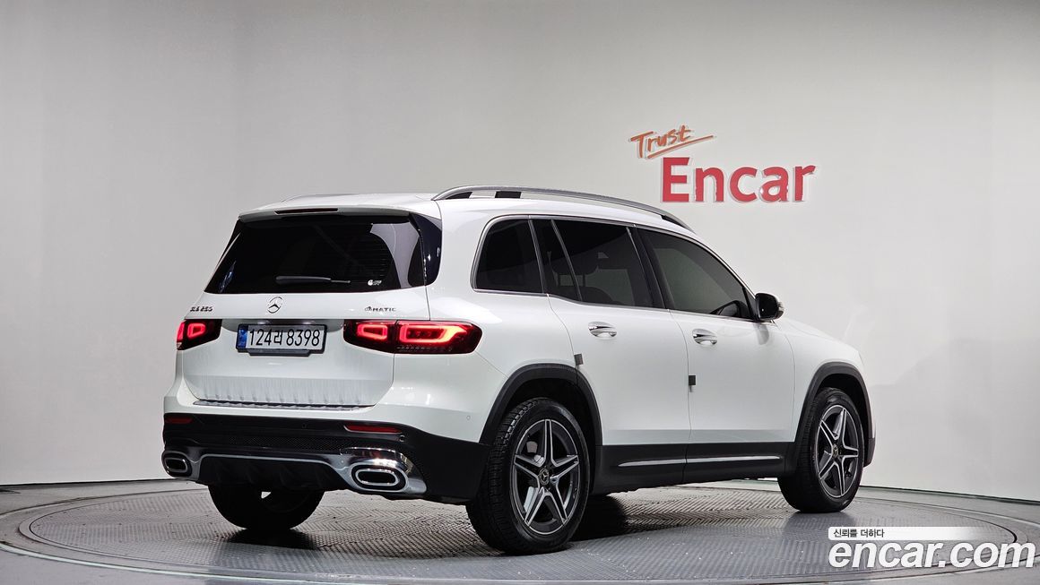 Mercedes-Benz GLB-Class 2021