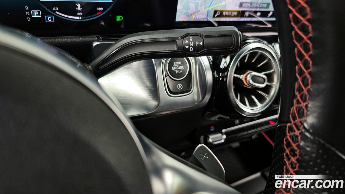 Mercedes-Benz GLB-Class 2021