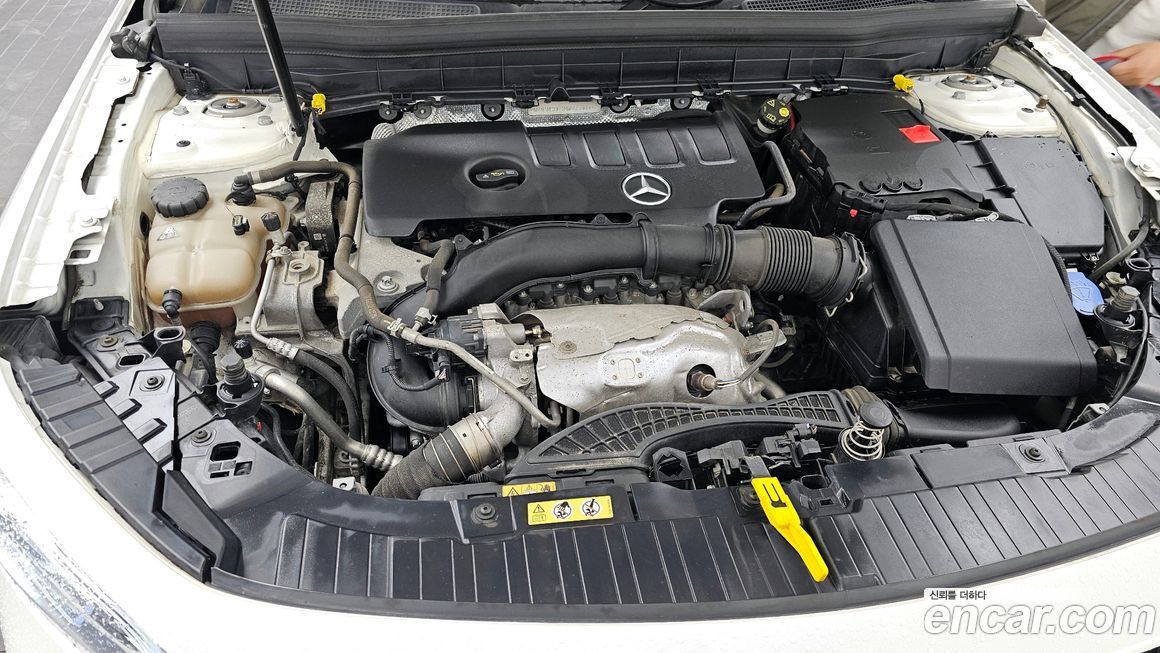 Mercedes-Benz GLB-Class 2021