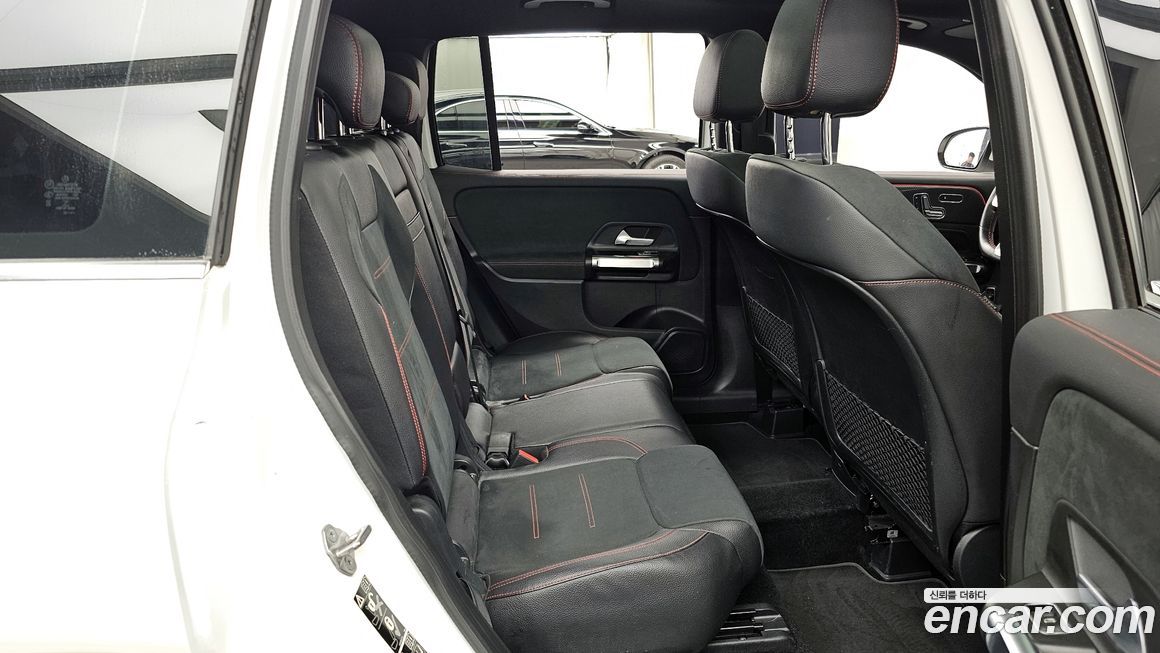 Mercedes-Benz GLB-Class 2021