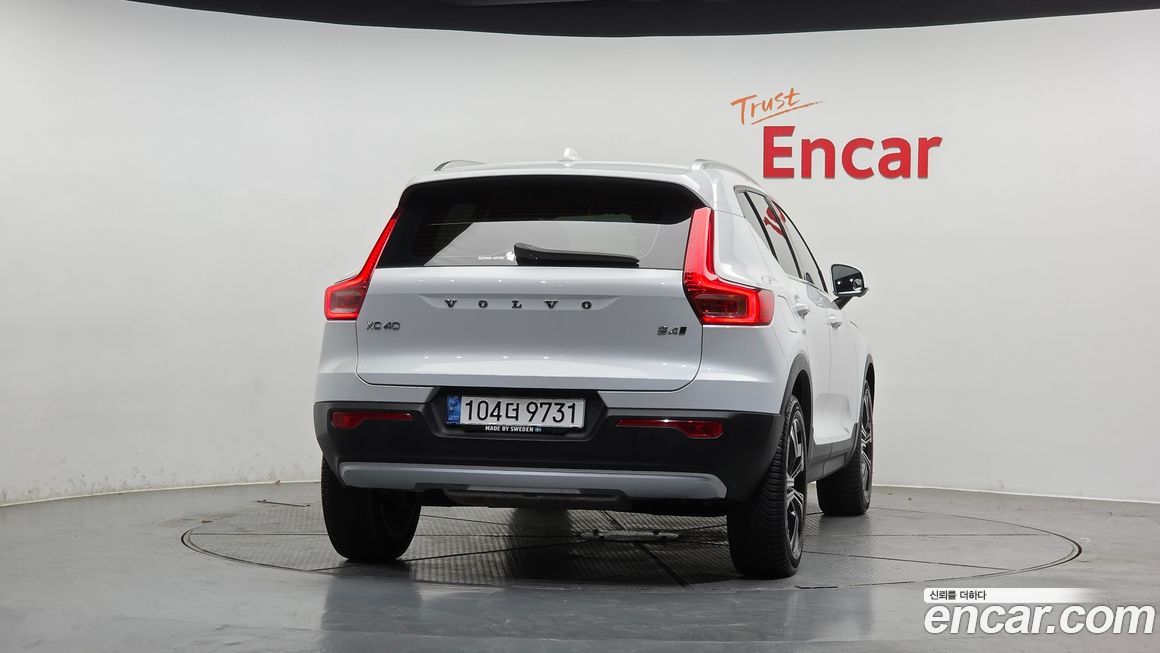 Volvo XC40 2021