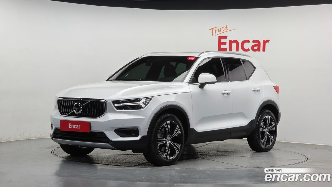 Volvo XC40 2021