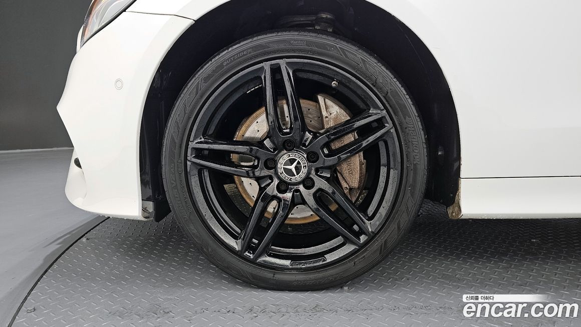 Mercedes-Benz E-Class 2019