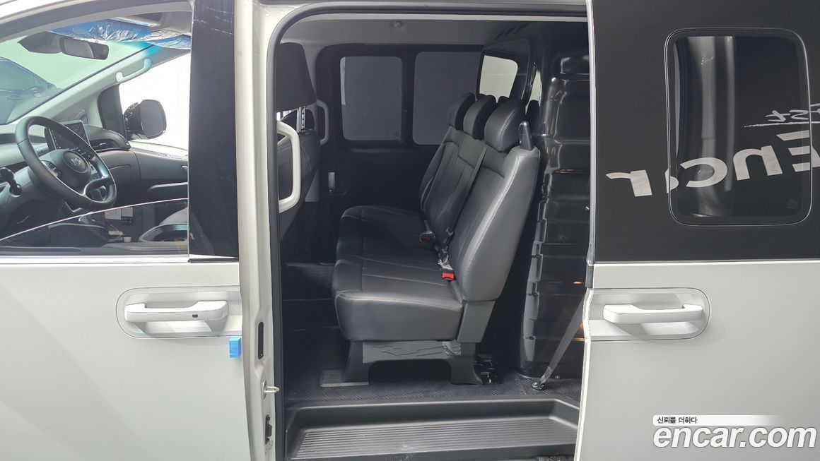 Hyundai Staria 2025