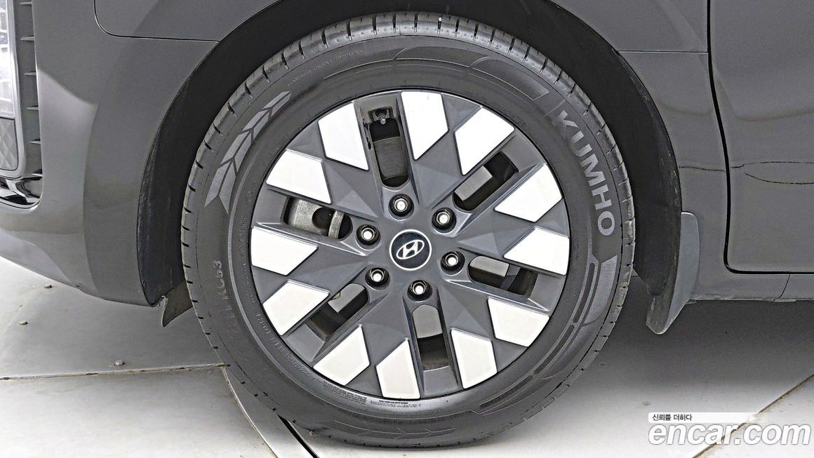 Hyundai Staria 2022