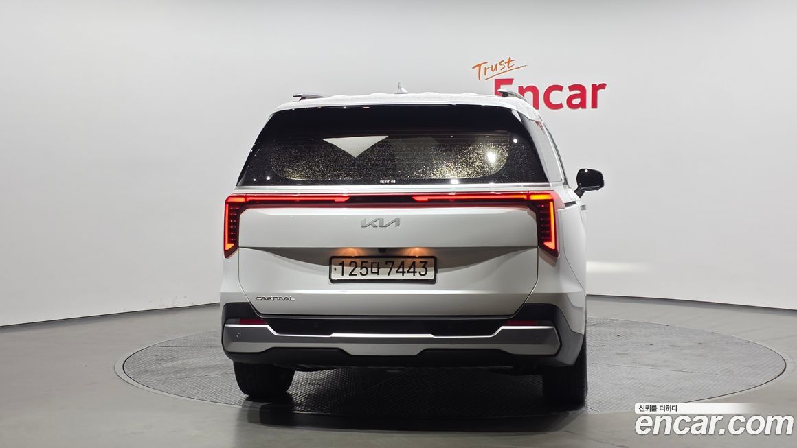 Kia Canival 2024