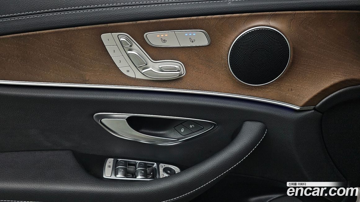Mercedes-Benz E-Class 2021