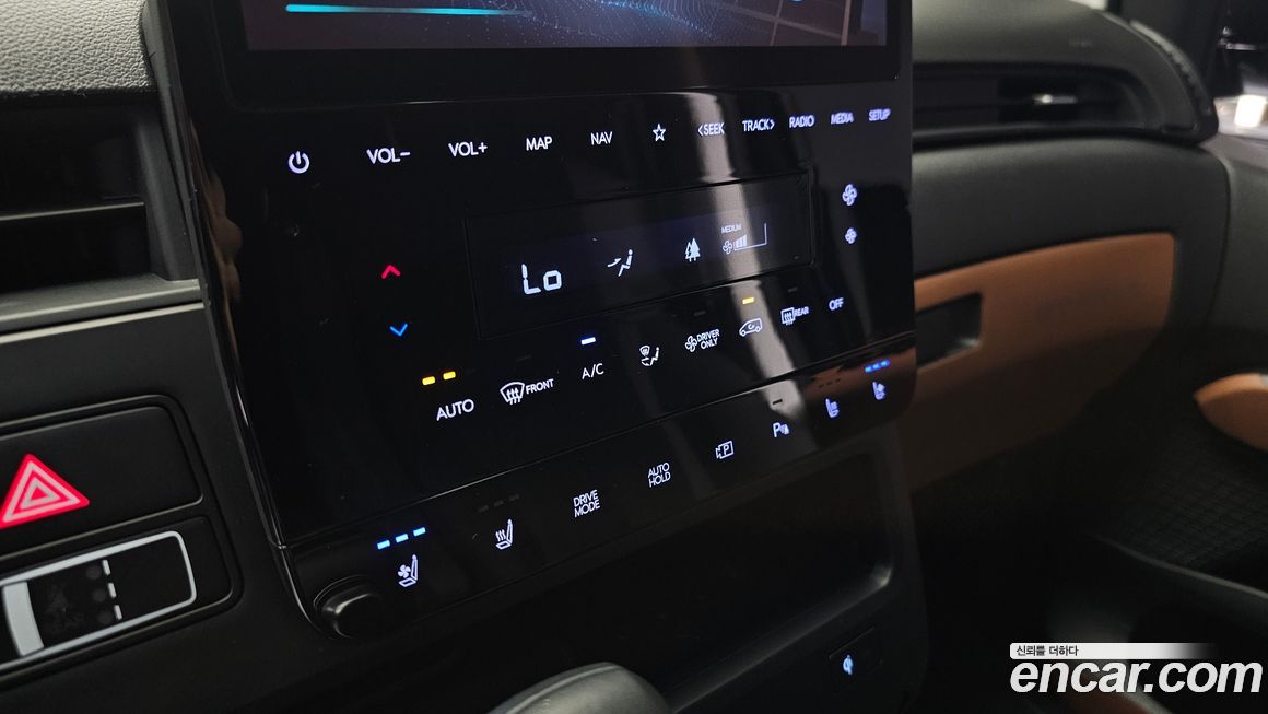 Hyundai Staria 2025