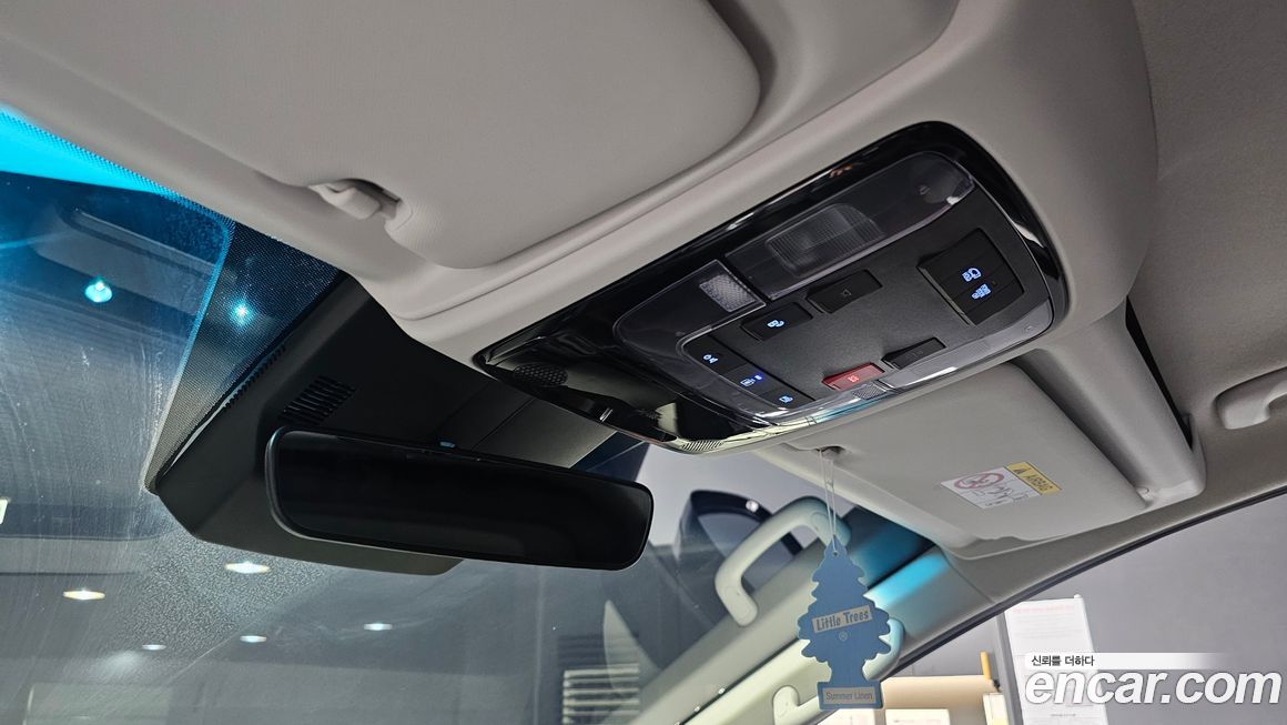 Hyundai Staria 2025