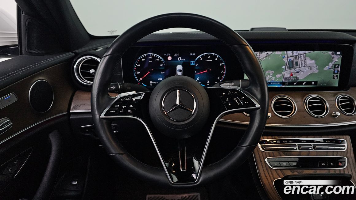 Mercedes-Benz E-Class 2021