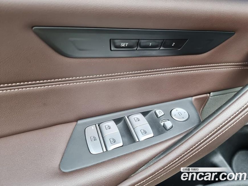 BMW 5-Series 2021