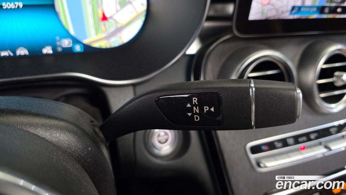 Mercedes-Benz GLC-Class 2021