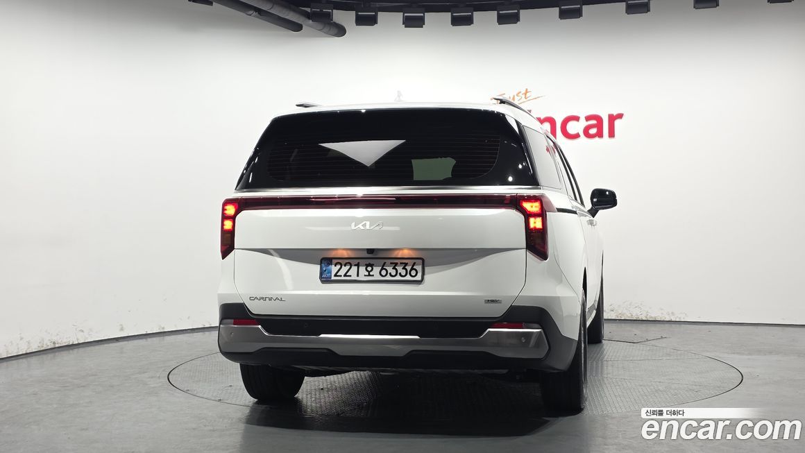 Kia Canival 2024