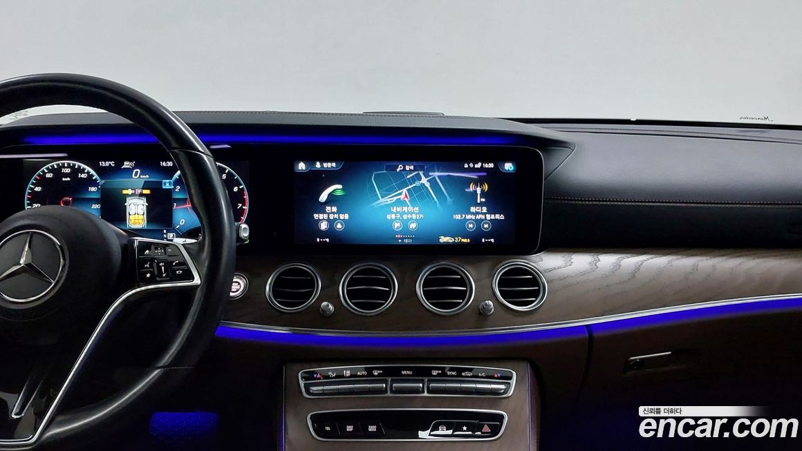 Mercedes-Benz E-Class 2021