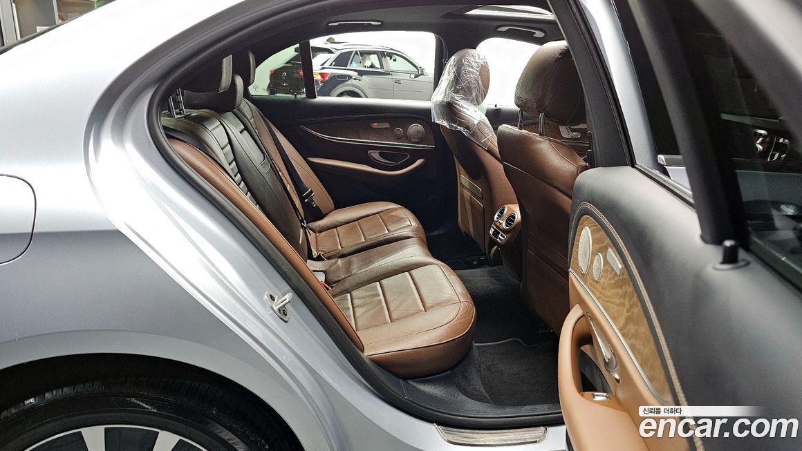 Mercedes-Benz E-Class 2021