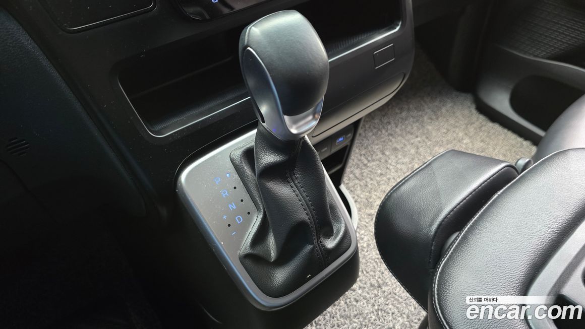 Hyundai Staria 2023