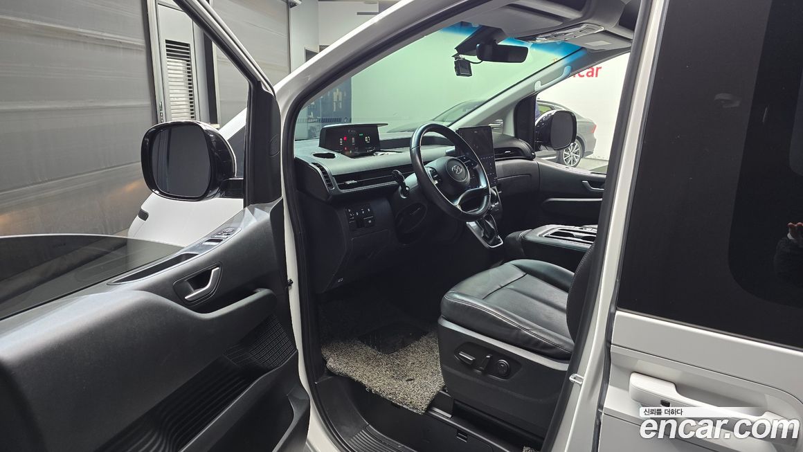 Hyundai Staria 2023
