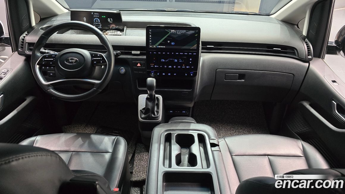 Hyundai Staria 2023