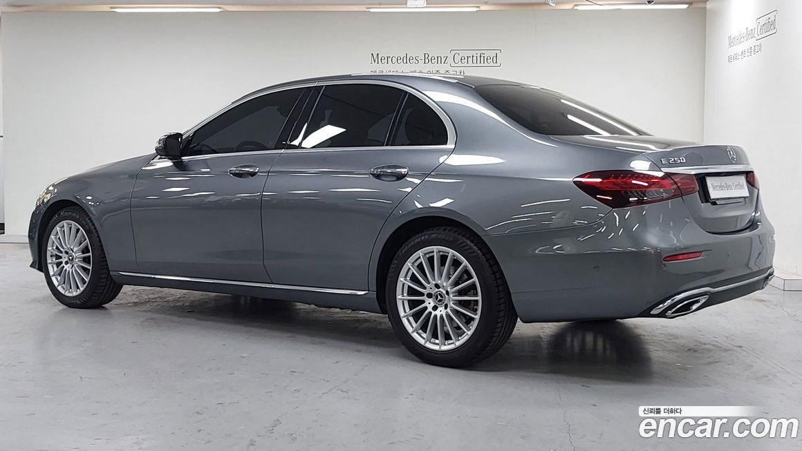 Mercedes-Benz E-Class 2021