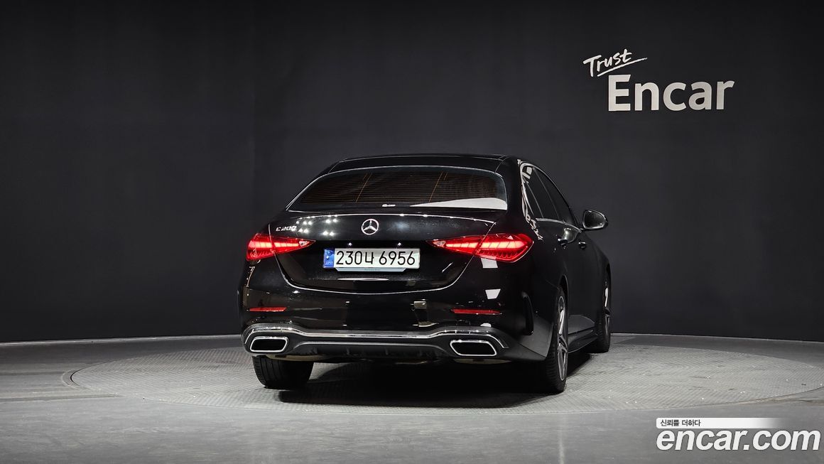 Mercedes-Benz C-Class 2024