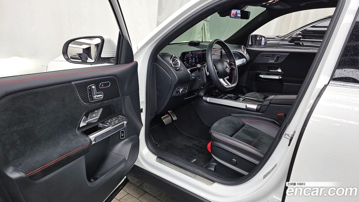 Mercedes-Benz GLB-Class 2025