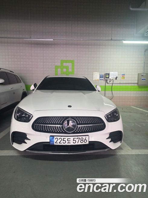 Mercedes-Benz E-Class 2023