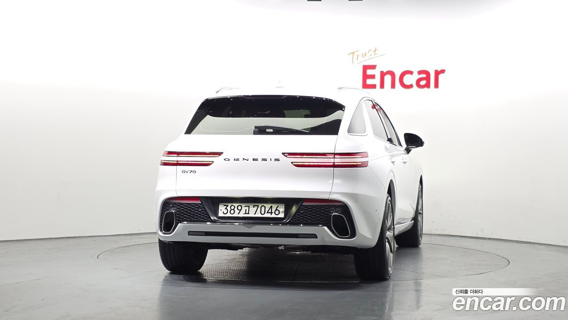 Genesis GV70 2024