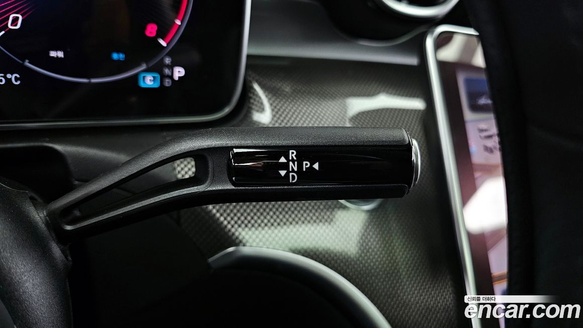 Mercedes-Benz C-Class 2024