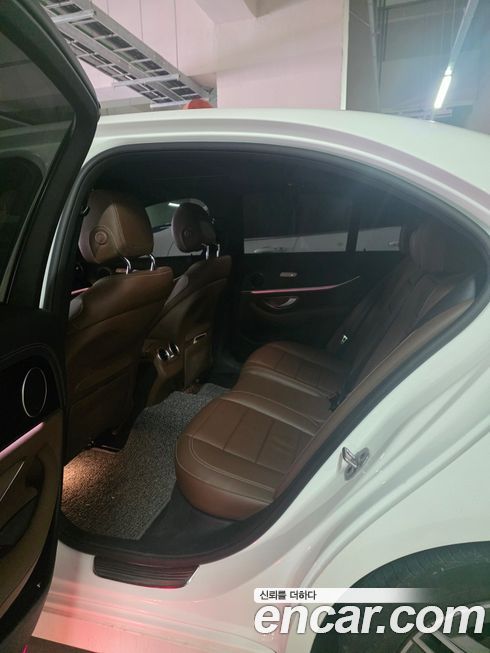 Mercedes-Benz E-Class 2023