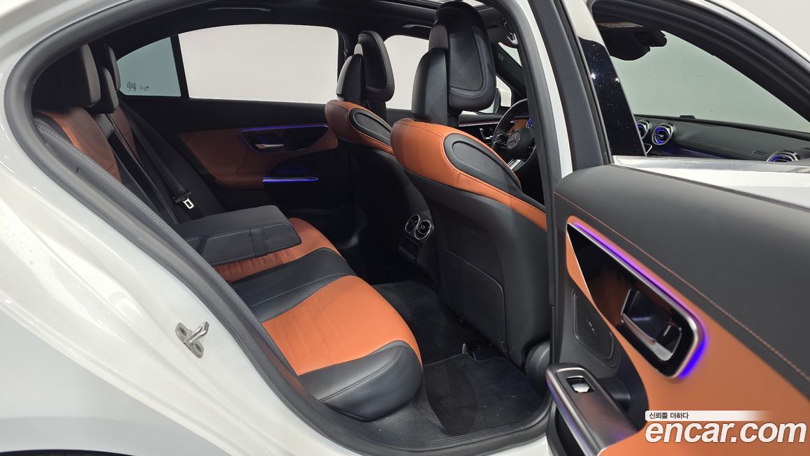 Mercedes-Benz C-Class 2025
