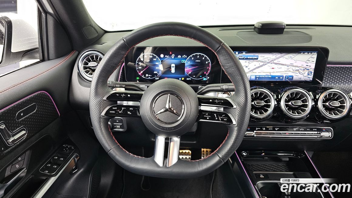 Mercedes-Benz GLB-Class 2025