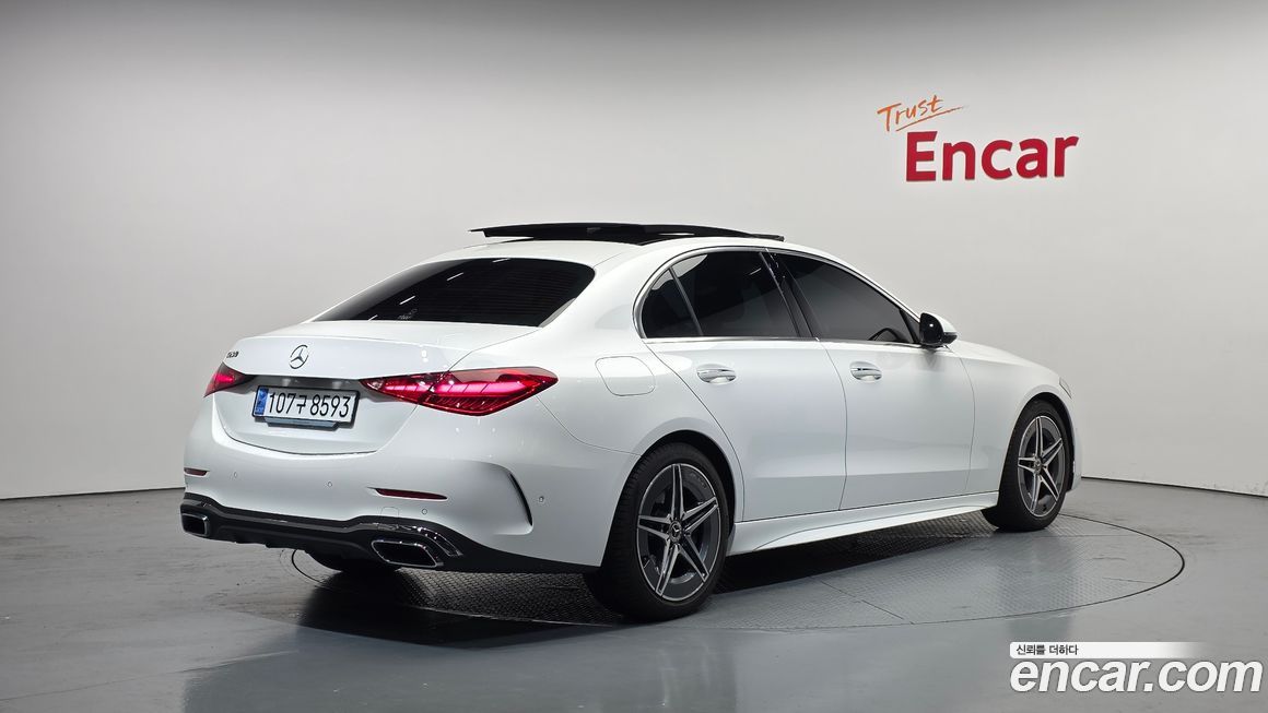 Mercedes-Benz C-Class 2025