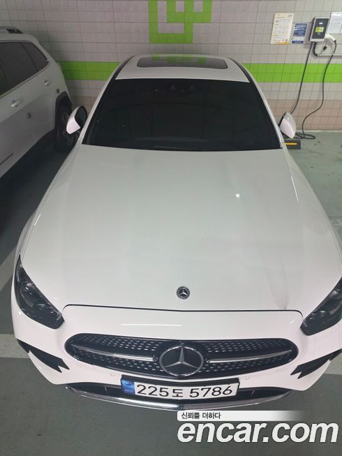 Mercedes-Benz E-Class 2023