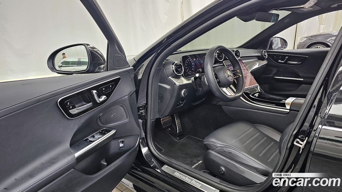 Mercedes-Benz C-Class 2024