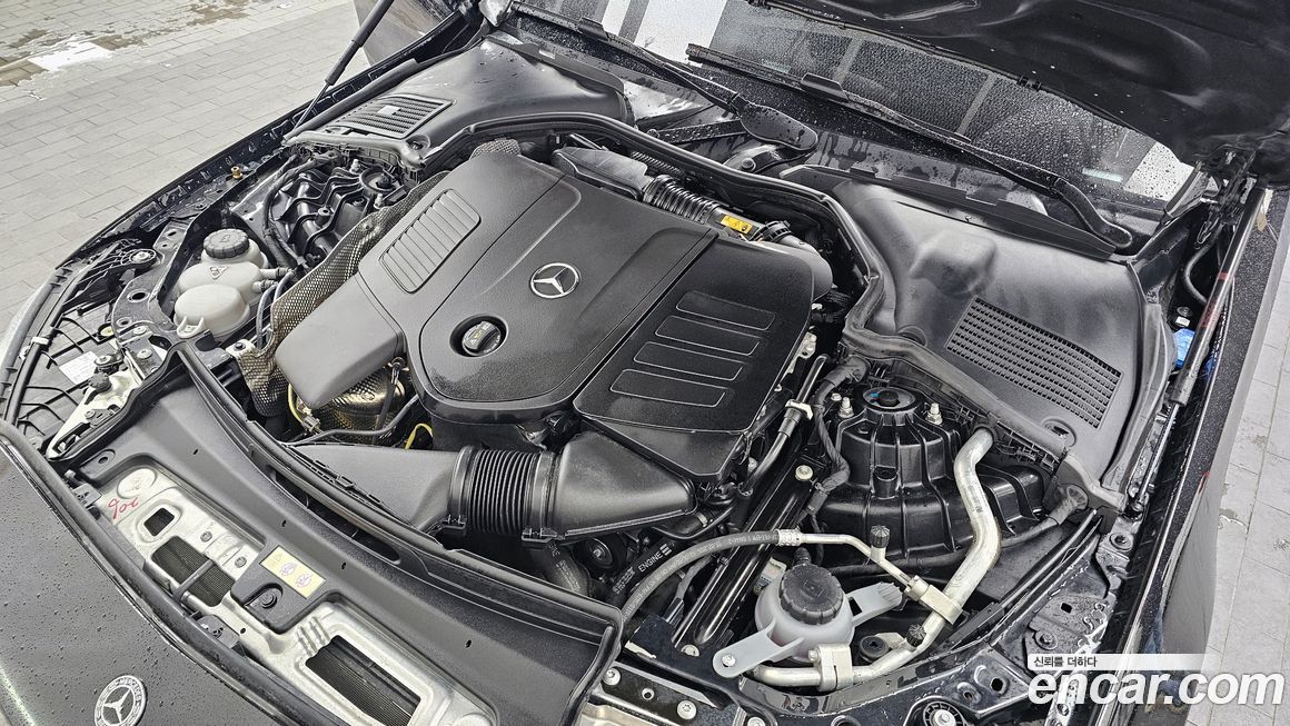 Mercedes-Benz C-Class 2024