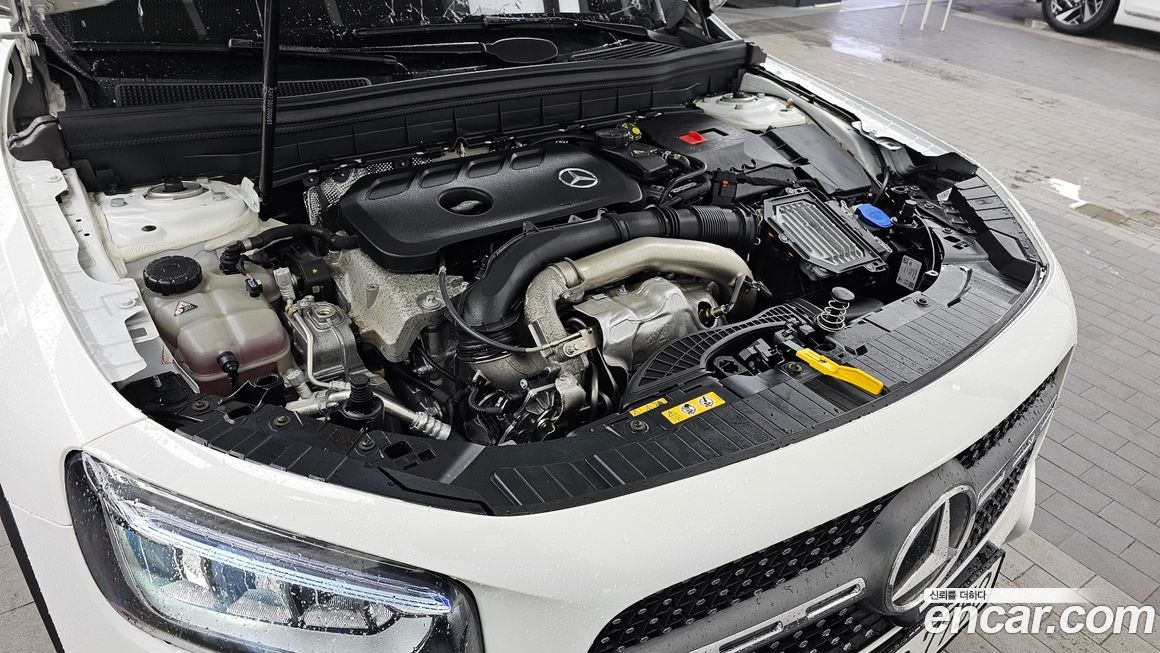 Mercedes-Benz GLB-Class 2025