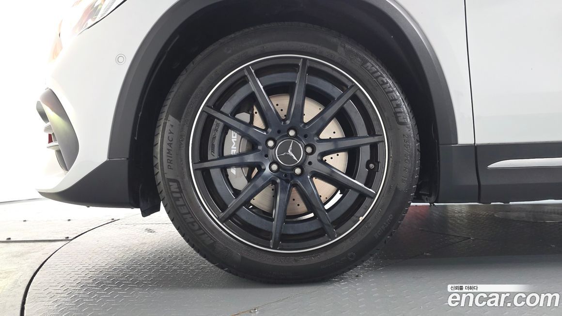 Mercedes-Benz GLA-Class 2023