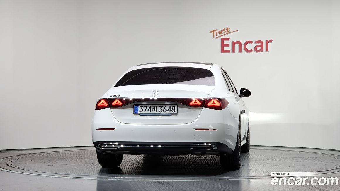 Mercedes-Benz E-Class 2025