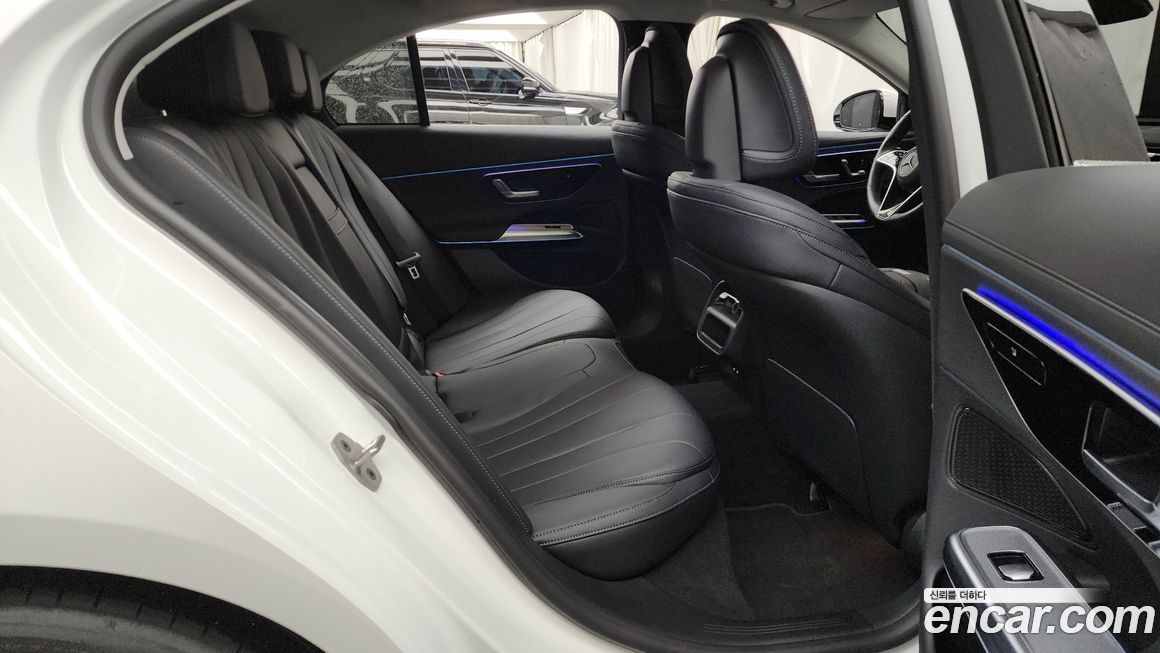 Mercedes-Benz E-Class 2025