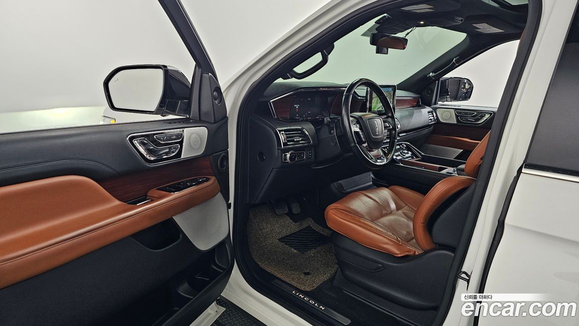 Lincoln Navigator 2021