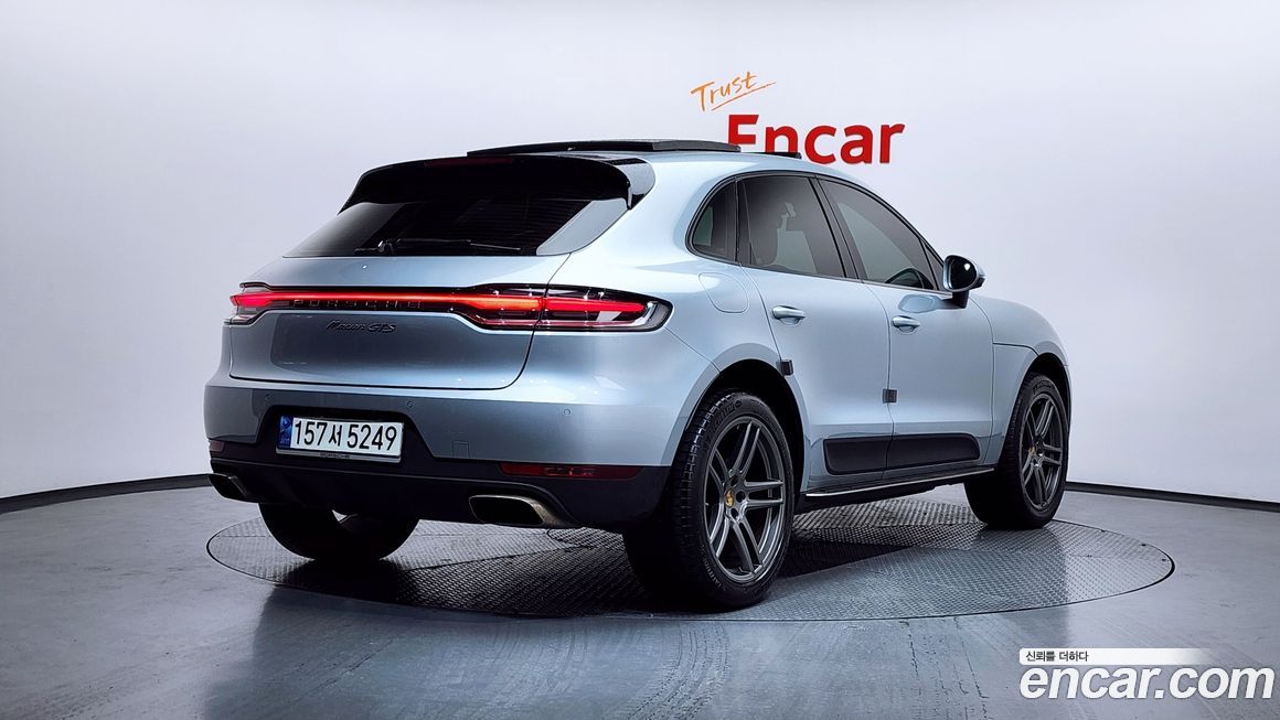 Porsche Macan 2021