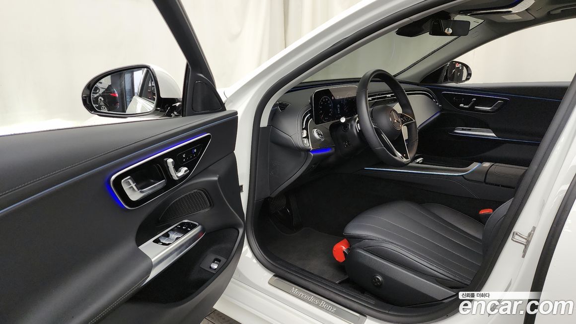 Mercedes-Benz E-Class 2025