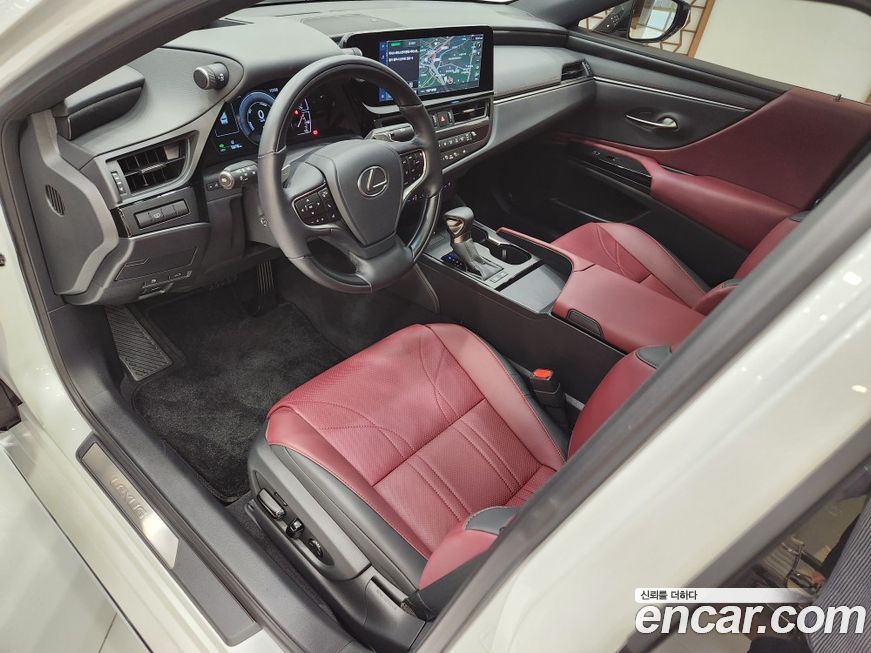 Lexus ES 2026