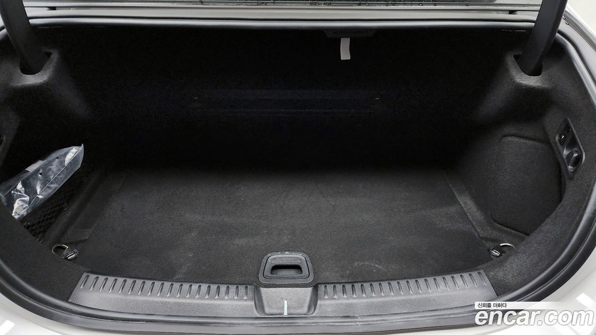 Mercedes-Benz E-Class 2025