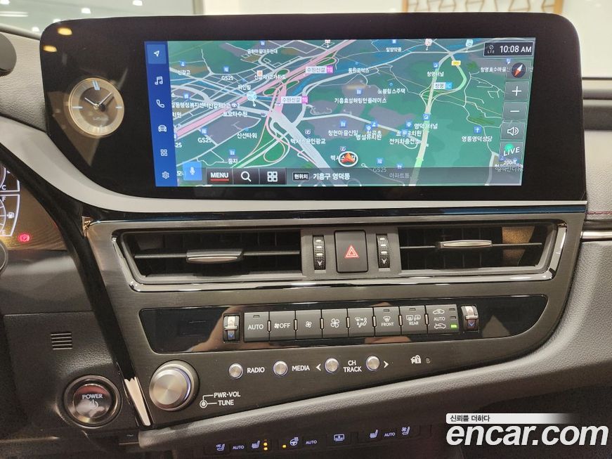 Lexus ES 2026