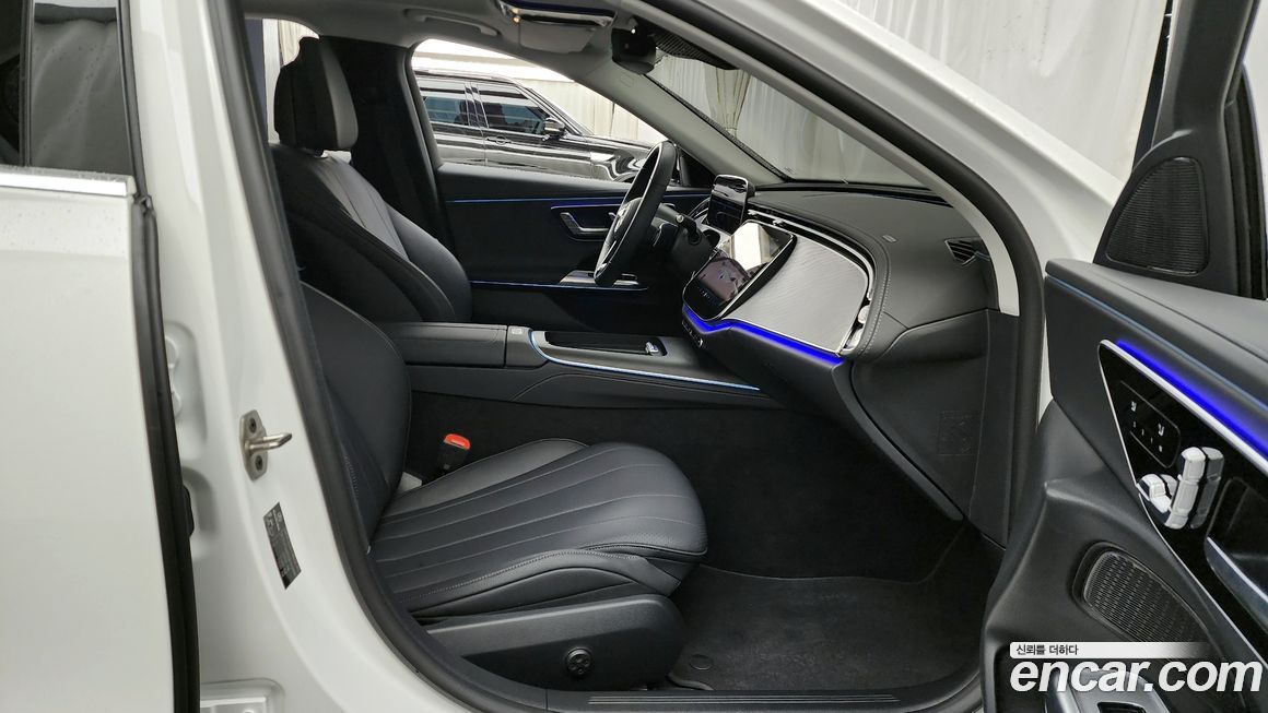 Mercedes-Benz E-Class 2025