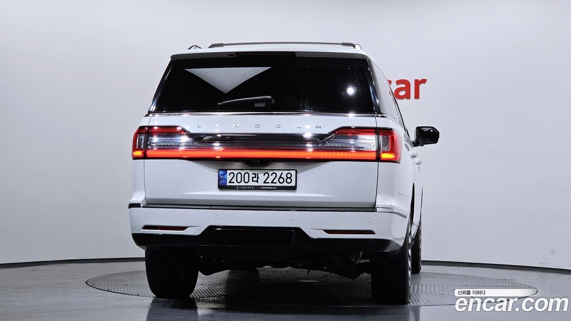 Lincoln Navigator 2021